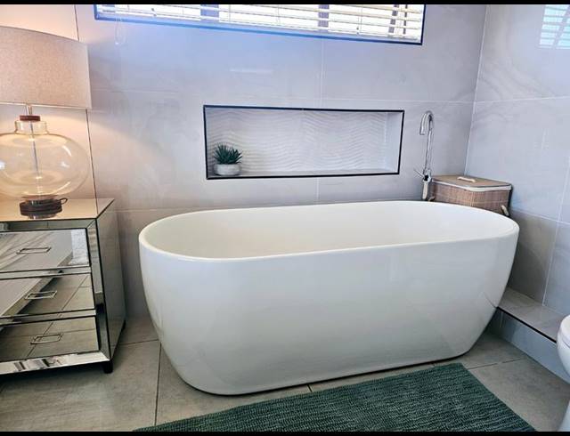 3 BEDROOM HOUSE FOR SALE IN ISLAND VIEW